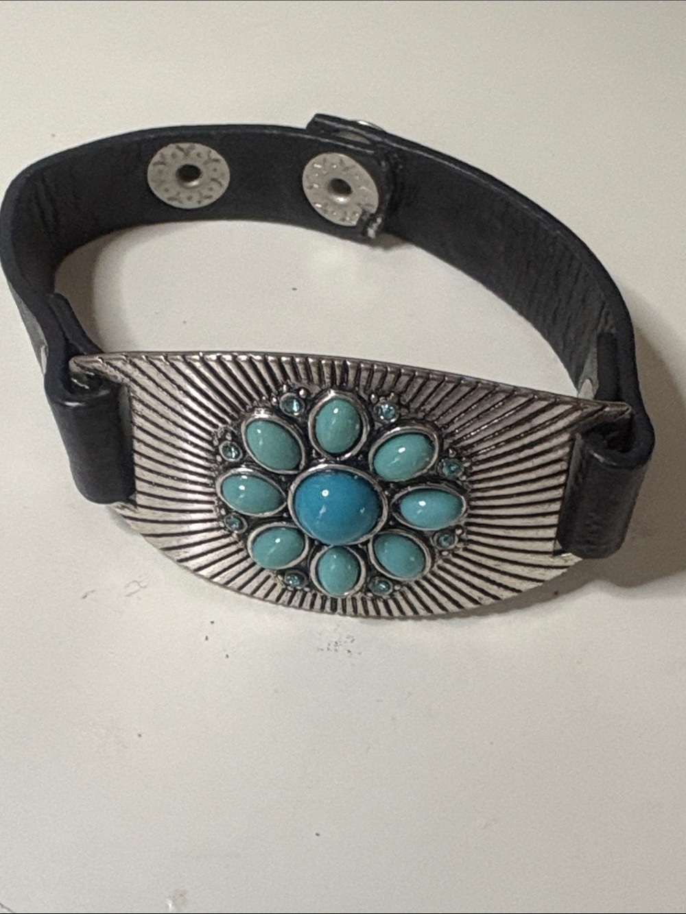 Turquoise Floral Stone Leather Bracelet - Women's Accessory